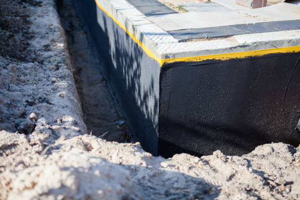 Professional Vapor Barrier Installation technician working in Waverly, IL